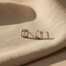 Fleuré Stud Earrings
