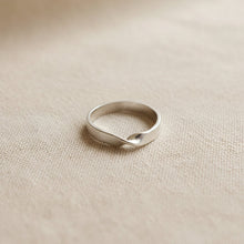 Cora Ring