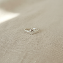 Fleuré Stackable Ring