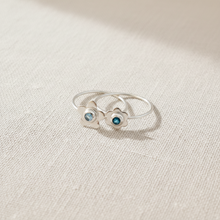Bague empilable à 6 pétales en forme de fleur avec pierre de naissance